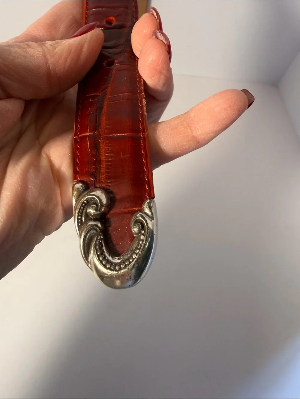 Vintage Coldwater Creek Red Crocodile Embossed Leather Western Belt Size M